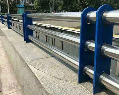 防撞护栏